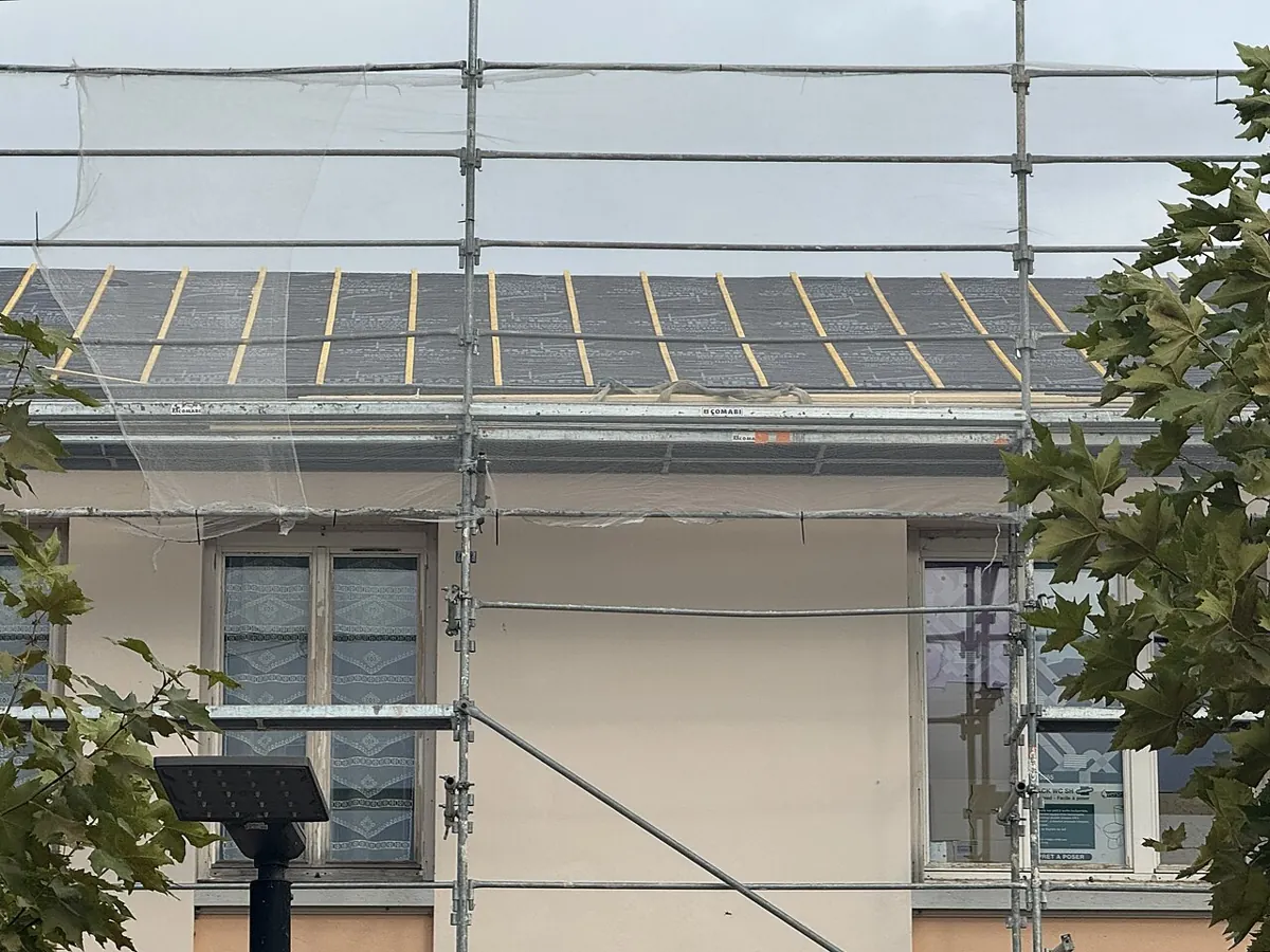 Support de toiture visible pendant des travaux